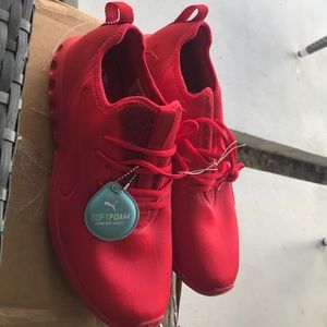 Men’s Puma Carson 2X Sneakers Size 11.5 US